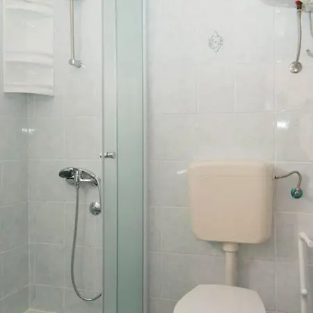 In 36605 Appartement Mali Lošinj